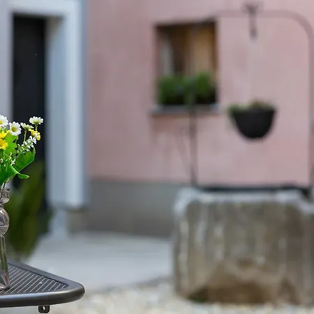 Πανσιόν The Well Luxury