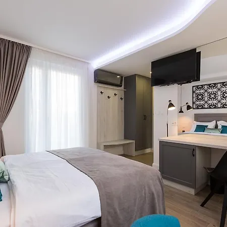 The Well Luxury Ζαντάρ