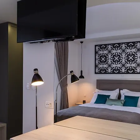 The Well Luxury Πανσιόν