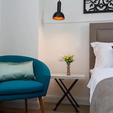 Πανσιόν The Well Luxury