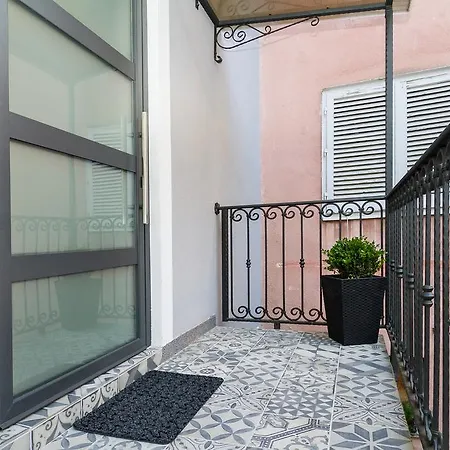 The Well Luxury Πανσιόν Ζαντάρ