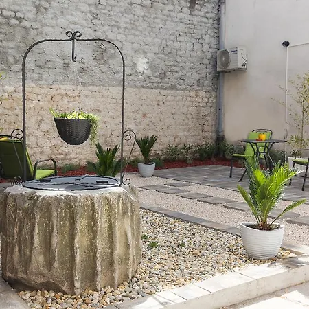 The Well Luxury 4* Ζαντάρ